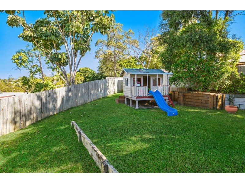 8 Burbank Street, Stafford Heights QLD 4053