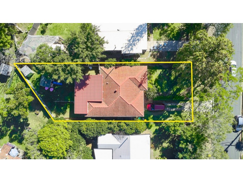 8 Burbank Street, Stafford Heights QLD 4053