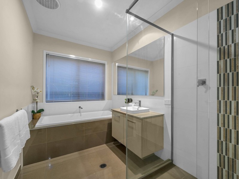 33 Palmerston Street, North Lakes QLD 4509