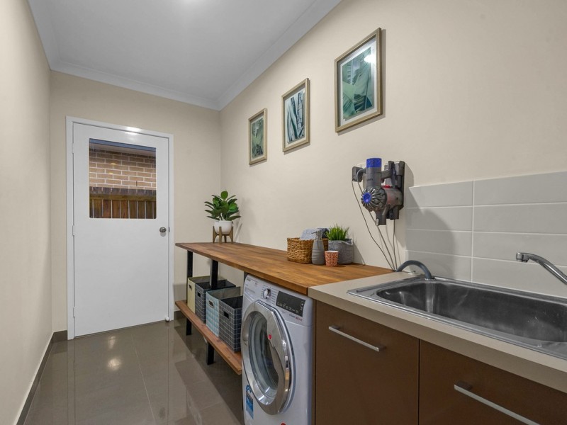 33 Palmerston Street, North Lakes QLD 4509