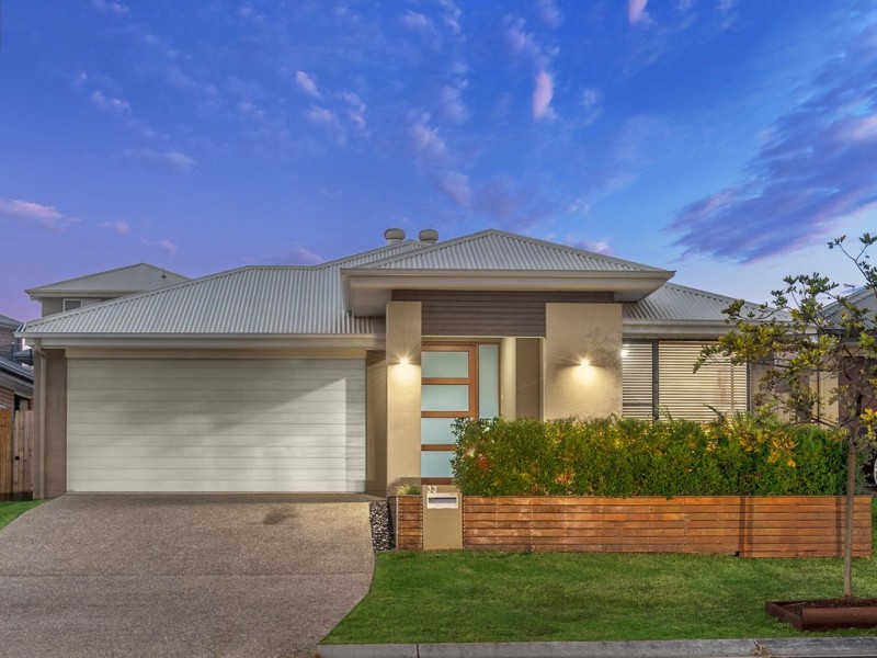 33 Palmerston Street, North Lakes QLD 4509