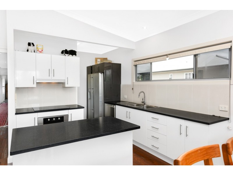 15 Edith Street, Deagon QLD 4017