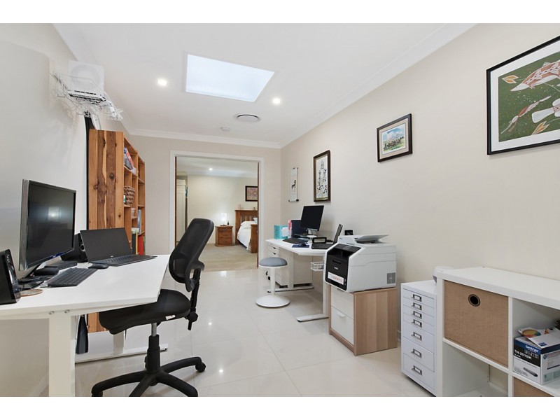 15 Sarow Drive, Warner QLD 4500