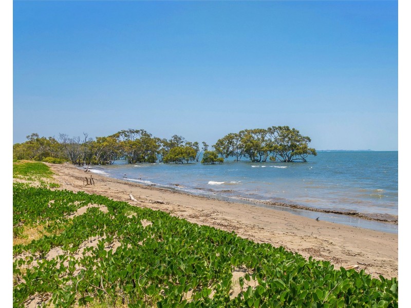 24 O’Quinn Street, Nudgee Beach QLD 4014