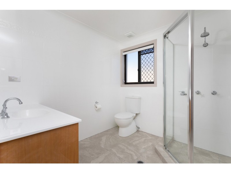 8 Rocklily Court, Chermside West QLD 4032