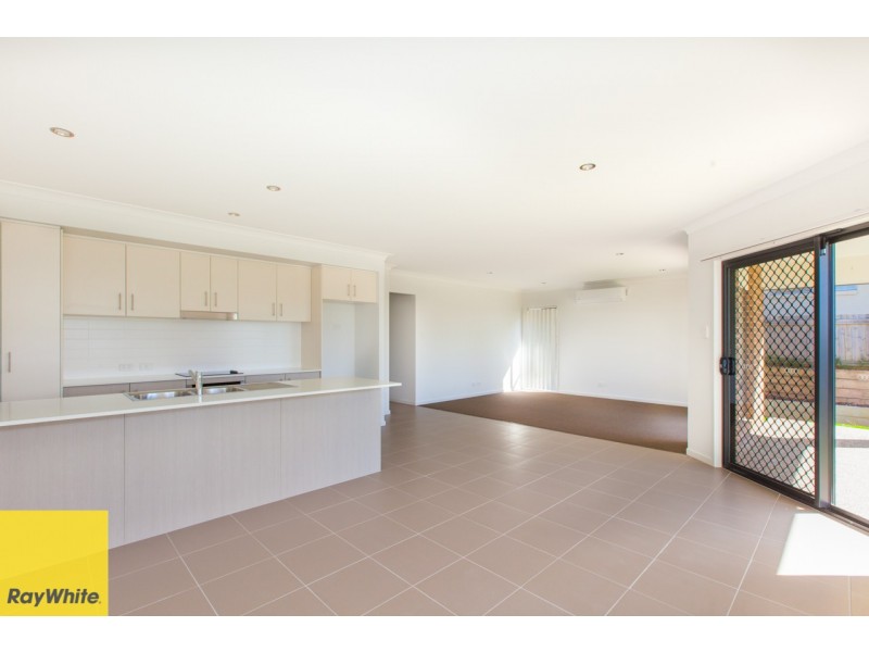 35 Learning Street, Coomera QLD 4209