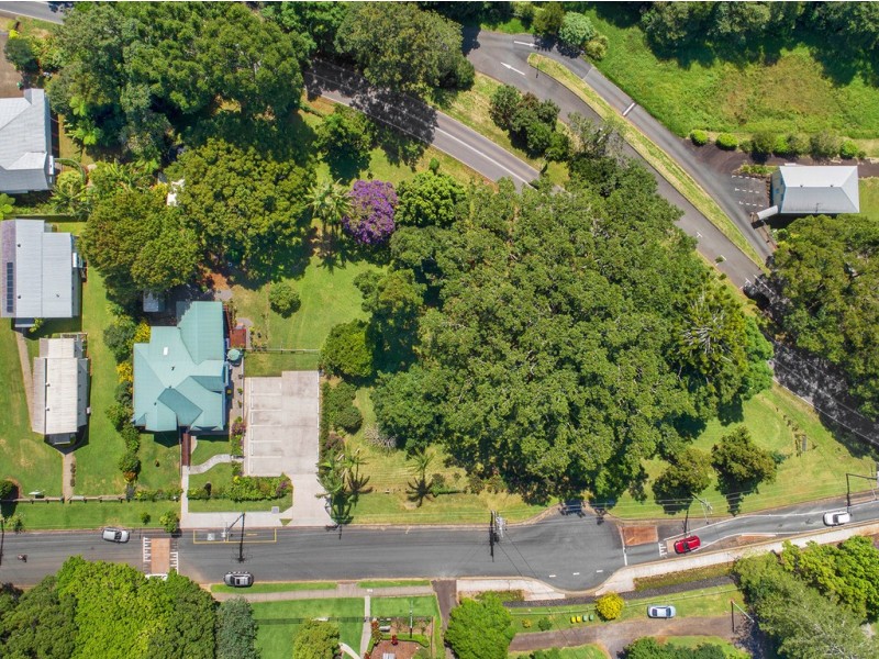 10 Cedar Street, Maleny QLD 4552