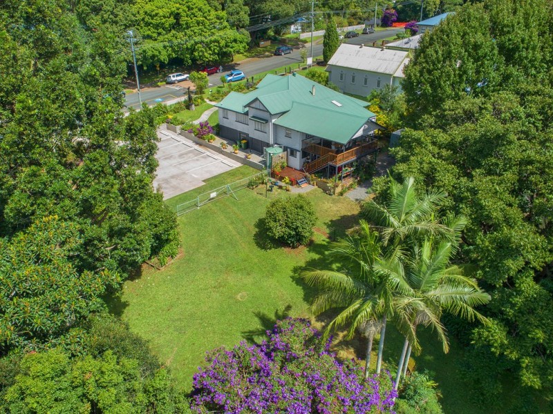 10 Cedar Street, Maleny QLD 4552