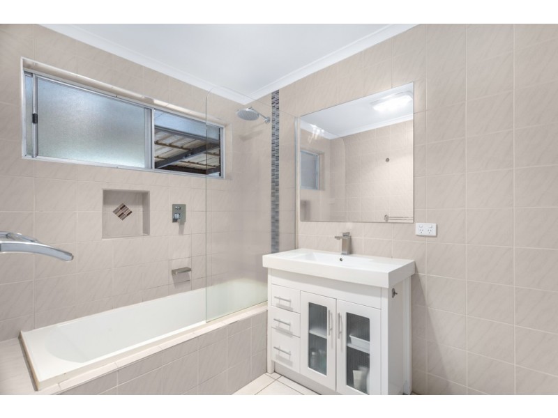 25 Windrest Street, Strathpine QLD 4500