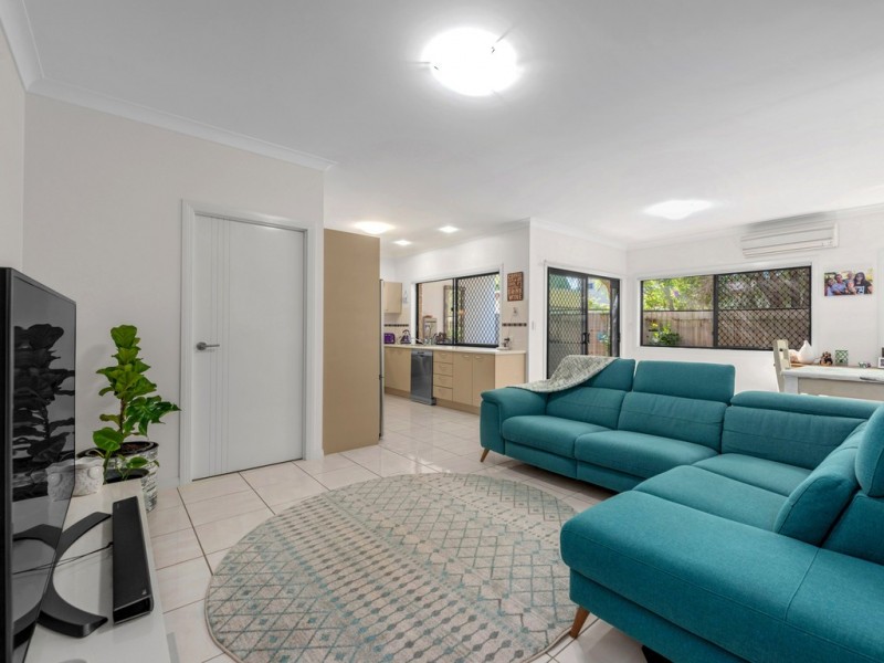 2/64 Georgina Street, Woody Point QLD 4019