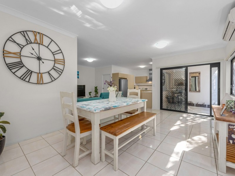 2/64 Georgina Street, Woody Point QLD 4019