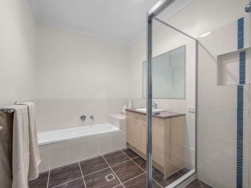 2/64 Georgina Street, Woody Point QLD 4019