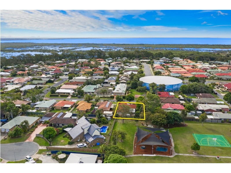 9 Bloodwood Court, Rothwell QLD 4022