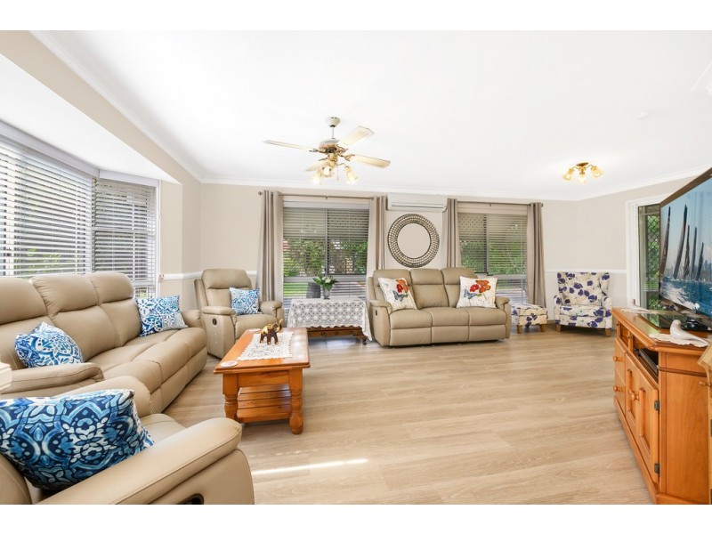 9 Bloodwood Court, Rothwell QLD 4022