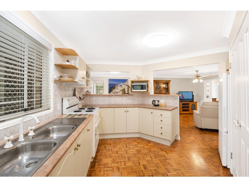 9 Bloodwood Court, Rothwell QLD 4022