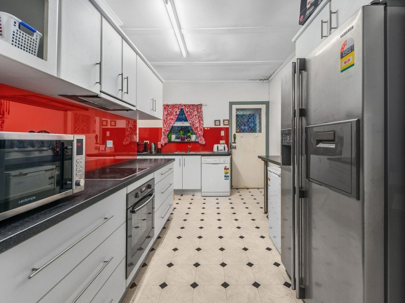 61 Shamrock Street, Gordon Park QLD 4031