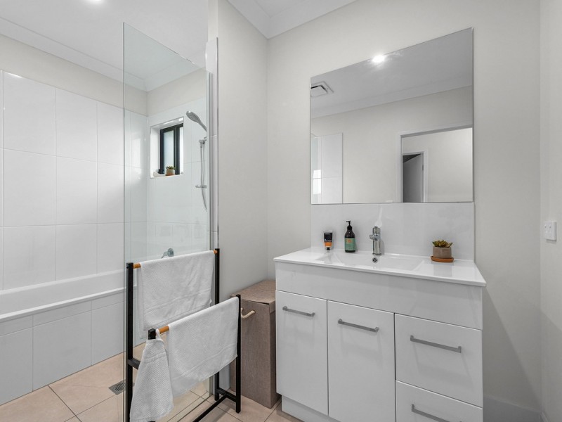 13 Forbes Crescent, Upper Kedron QLD 4055
