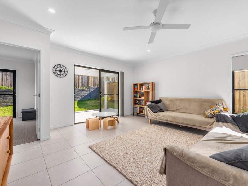 13 Forbes Crescent, Upper Kedron QLD 4055