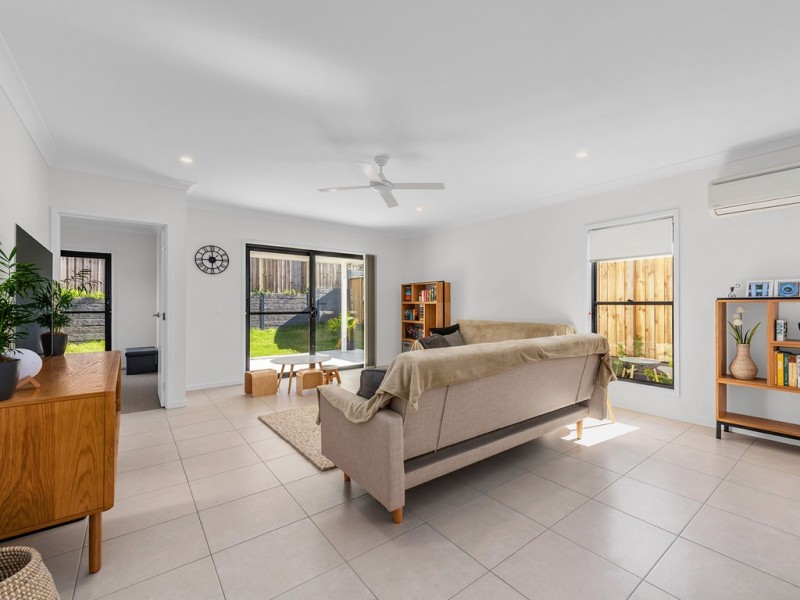 13 Forbes Crescent, Upper Kedron QLD 4055