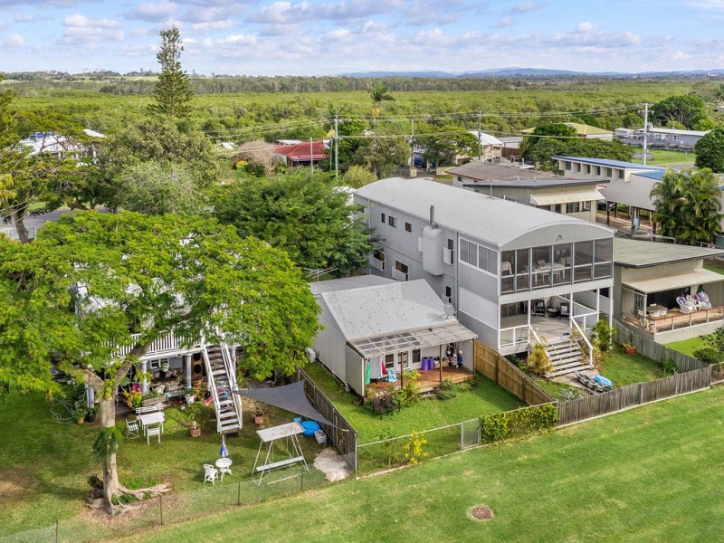 59 O’Quinn Street, Nudgee Beach QLD 4014