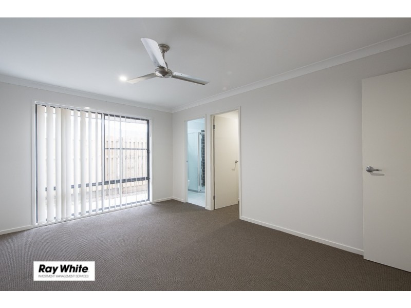 32 Avondale Drive, Pimpama QLD 4209