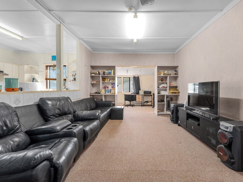 5 Koch Avenue, Scarborough QLD 4020