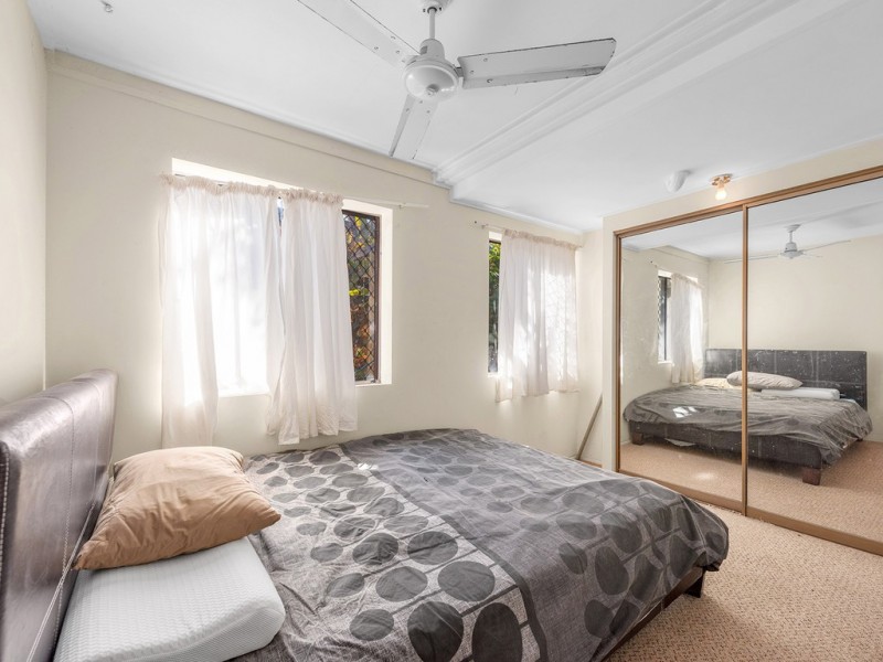 5 Koch Avenue, Scarborough QLD 4020