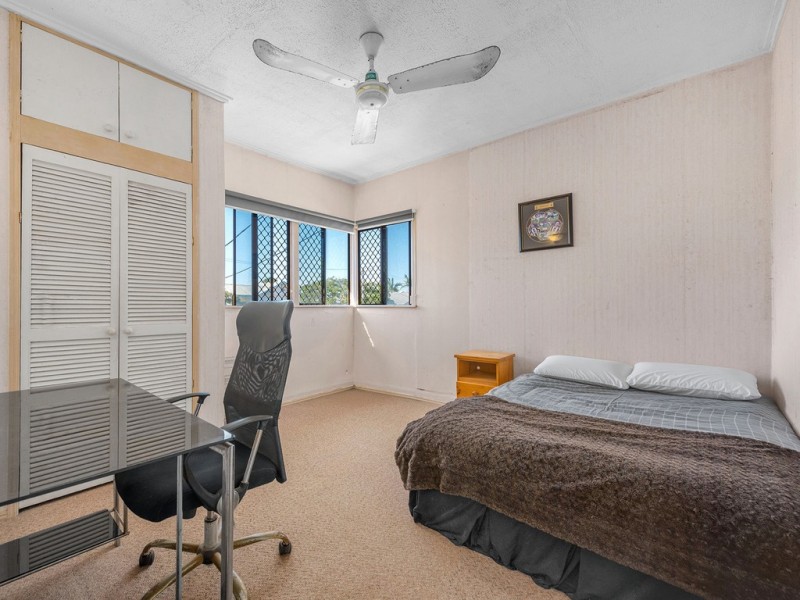 5 Koch Avenue, Scarborough QLD 4020