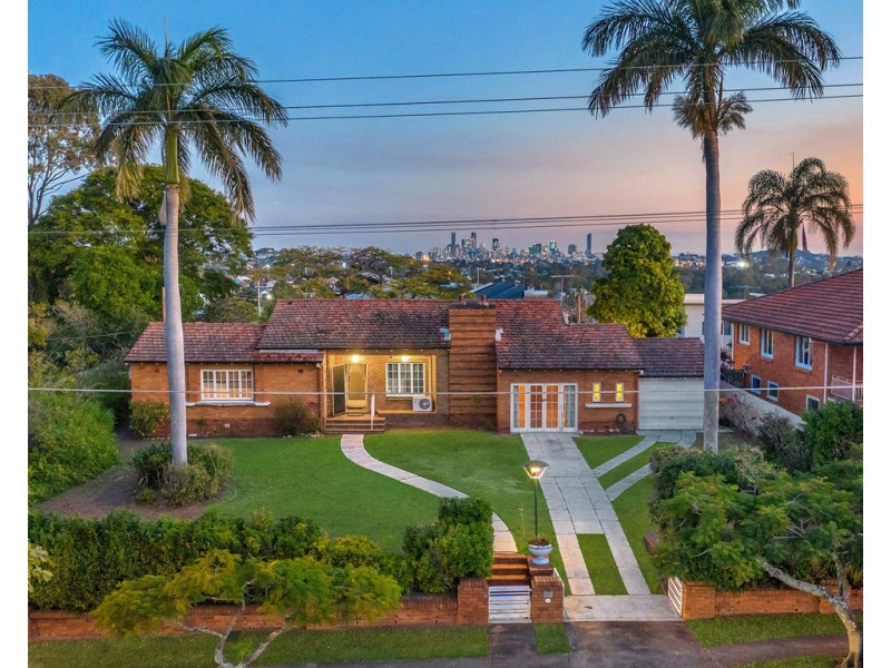 192 Rode Road, Wavell Heights QLD 4012