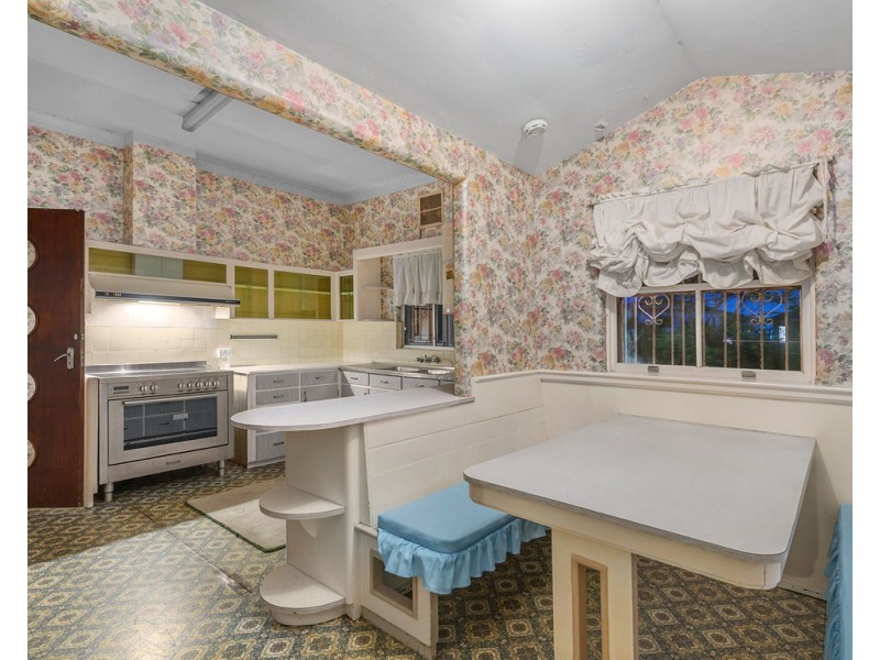 192 Rode Road, Wavell Heights QLD 4012