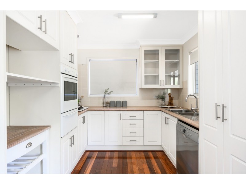 11 Waratah Drive, Clontarf QLD 4019