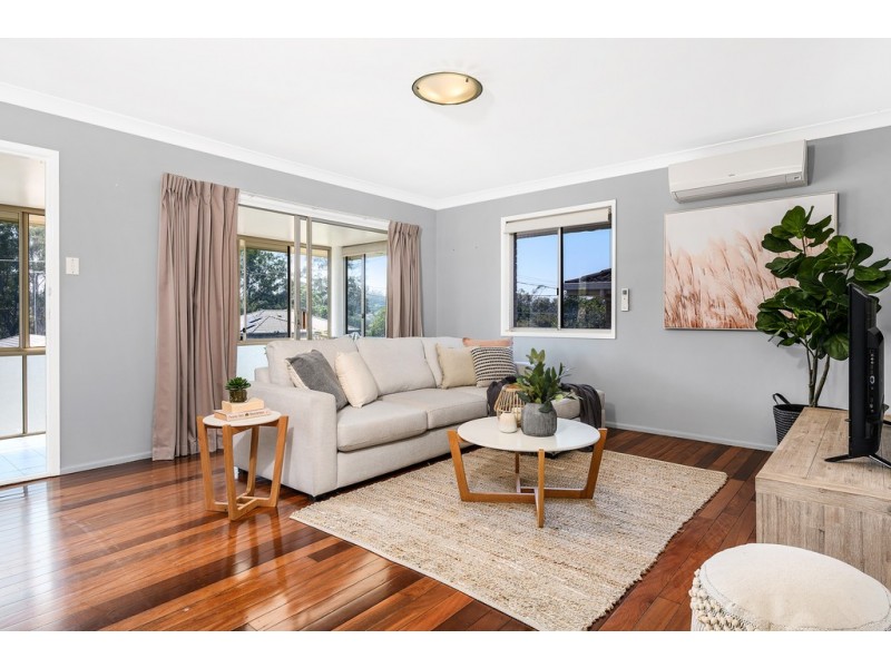 11 Waratah Drive, Clontarf QLD 4019