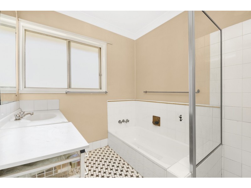 11 Glenside Street, Wavell Heights QLD 4012