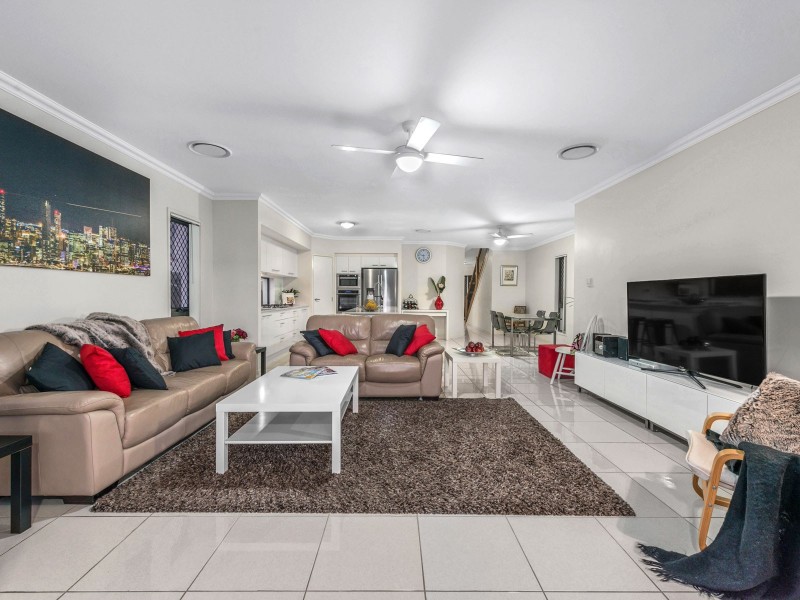 4 Parker Avenue, Northgate QLD 4013