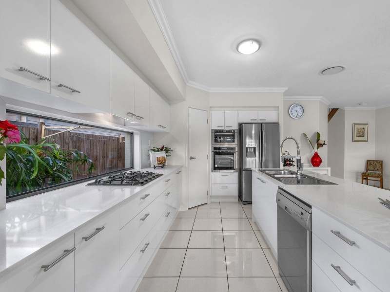 4 Parker Avenue, Northgate QLD 4013