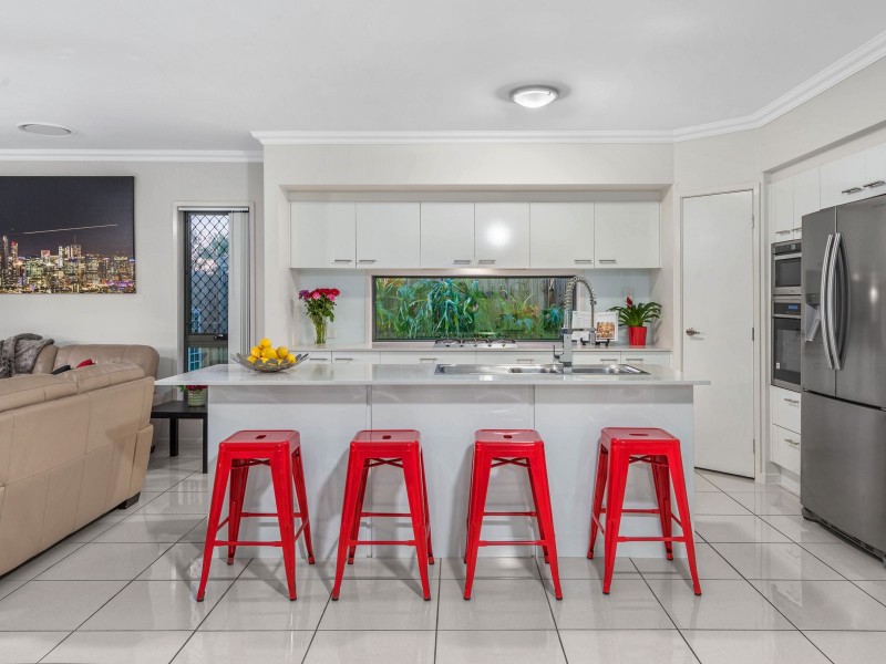 4 Parker Avenue, Northgate QLD 4013