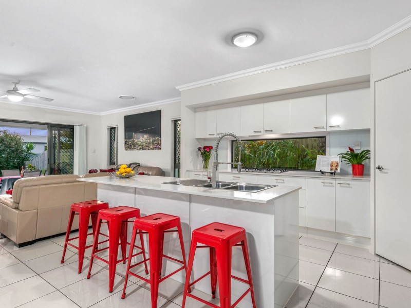 4 Parker Avenue, Northgate QLD 4013