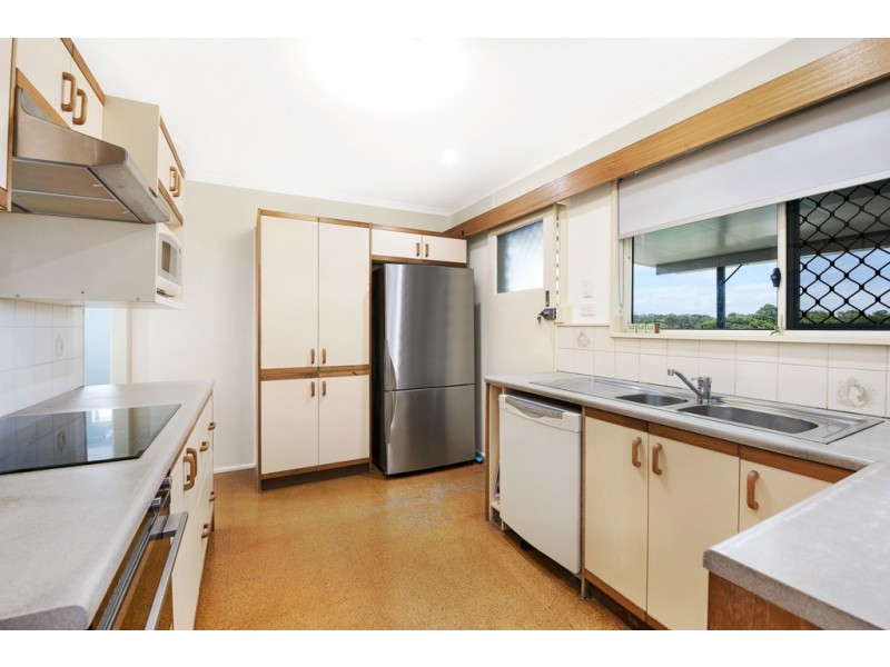 11 Mirragin Street, Chermside West QLD 4032