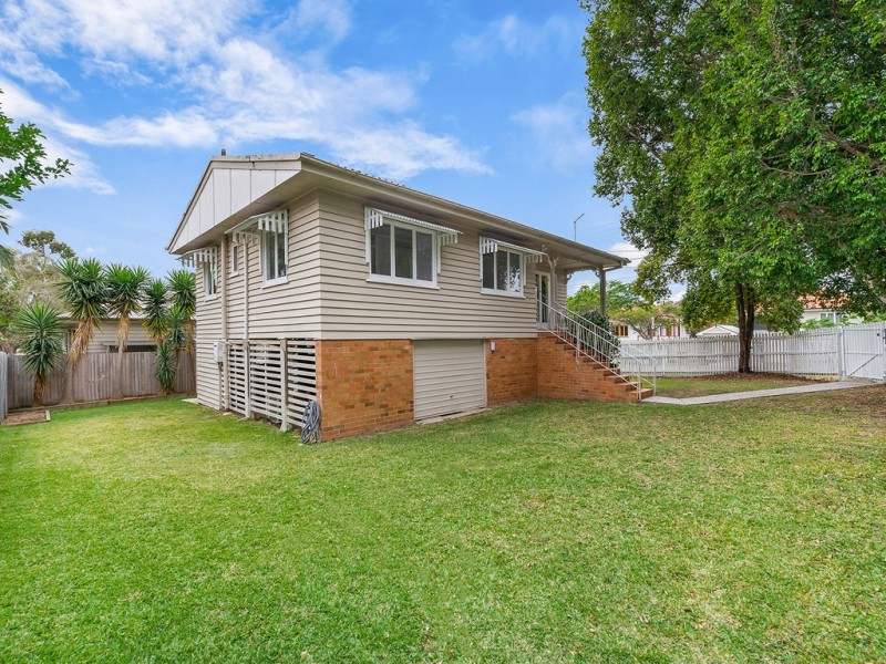 1 Main Avenue, Wavell Heights QLD 4012