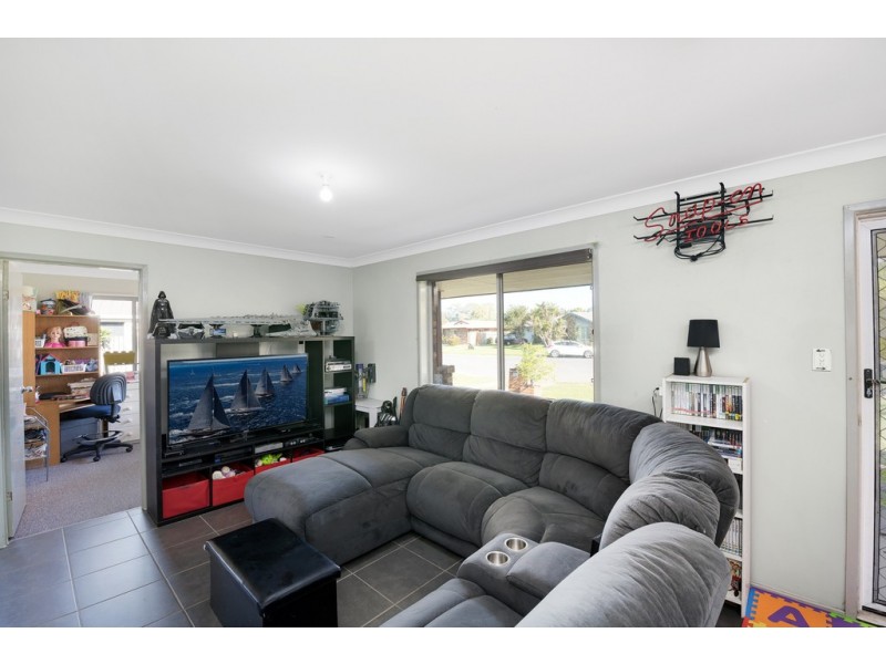 8 Suncrest Court, Caboolture QLD 4510