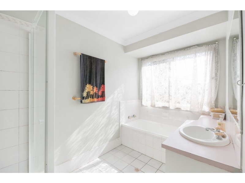 8 Suncrest Court, Caboolture QLD 4510