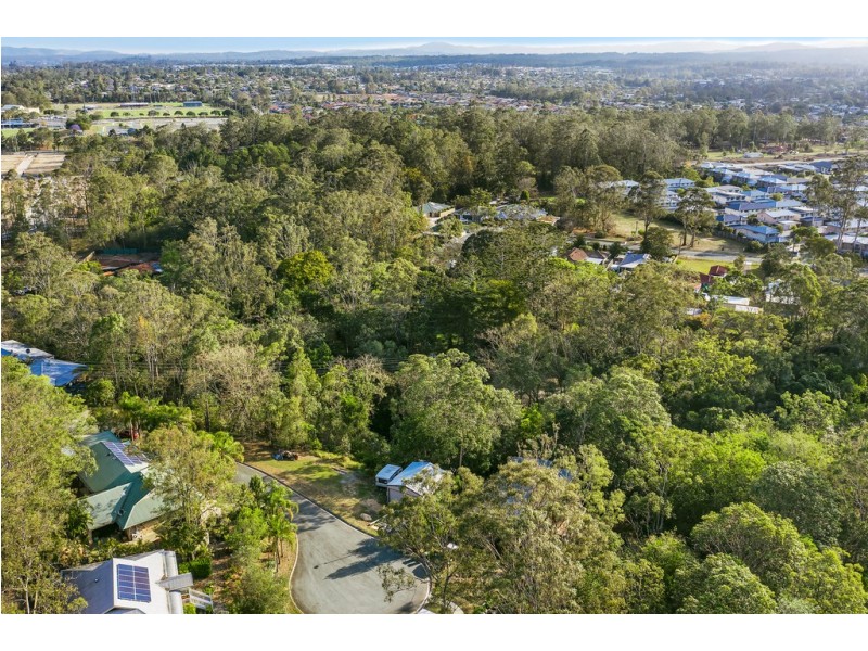 1 Ceratodus Court, Lawnton QLD 4501