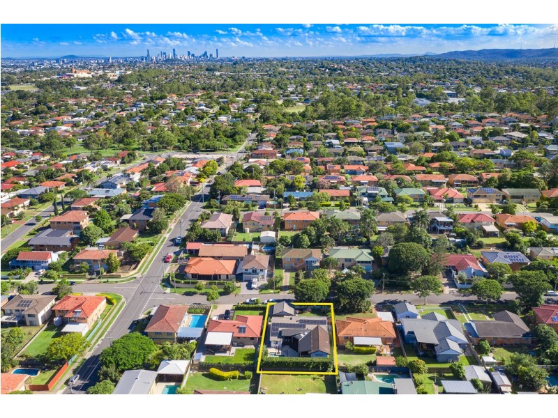 5 Hanbury Street, Chermside West QLD 4032