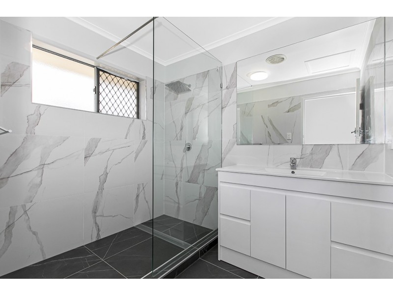 16 Brelox Street, Chermside West QLD 4032