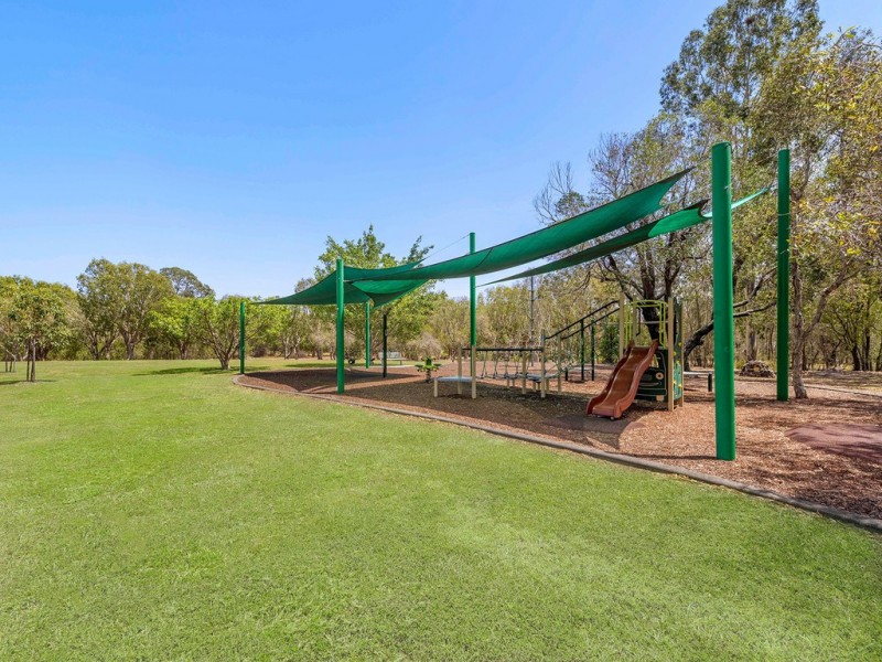 27 Ferguson Avenue, Northgate QLD 4013