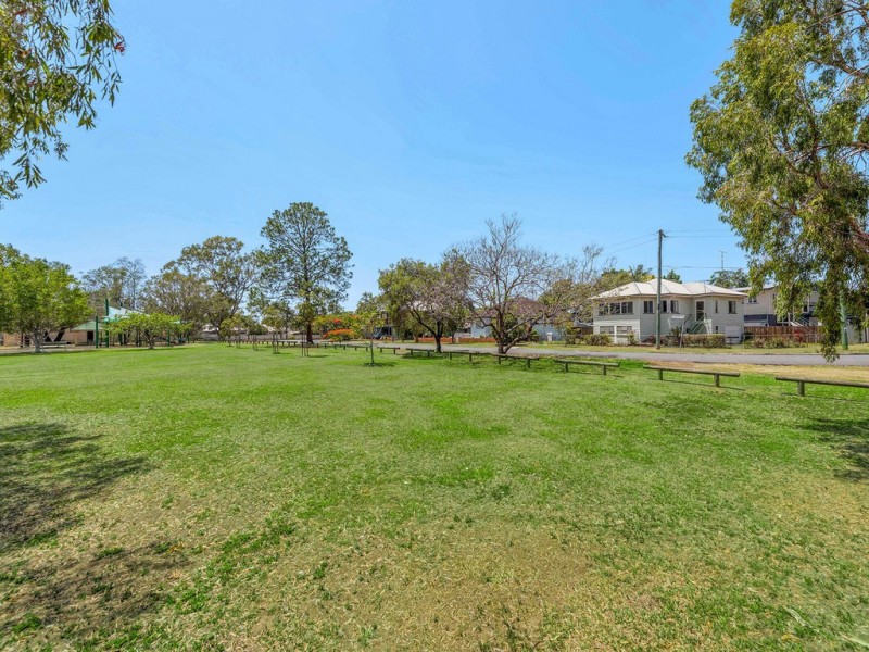 27 Ferguson Avenue, Northgate QLD 4013