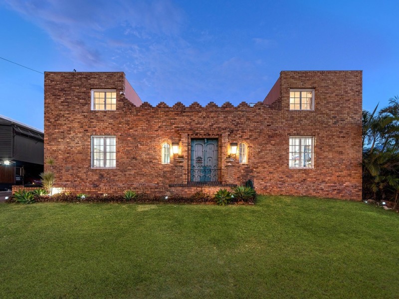 14 Ashley Road, Chermside West QLD 4032