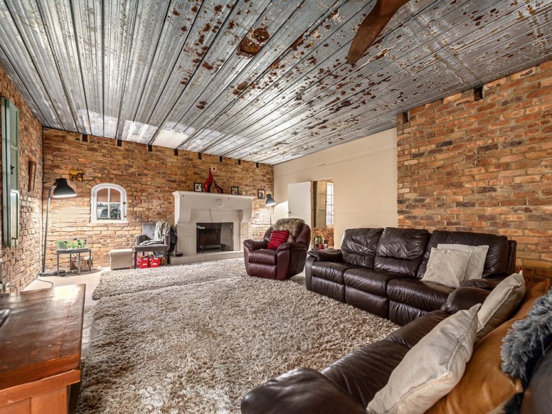 14 Ashley Road, Chermside West QLD 4032