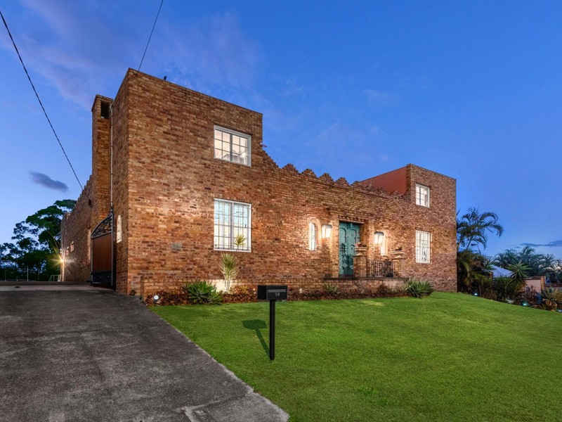 14 Ashley Road, Chermside West QLD 4032