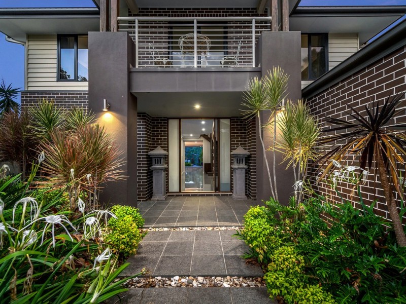 12 Dana Street, Cashmere QLD 4500